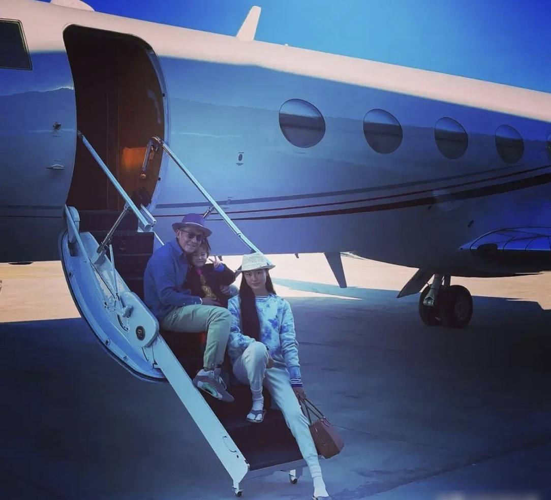 陈冠希女儿秦舒培近照,陈冠希秦舒培华谊老总