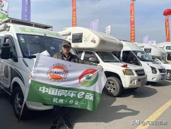 太阳能房车改装效果图,房车自驾游改装最佳方案