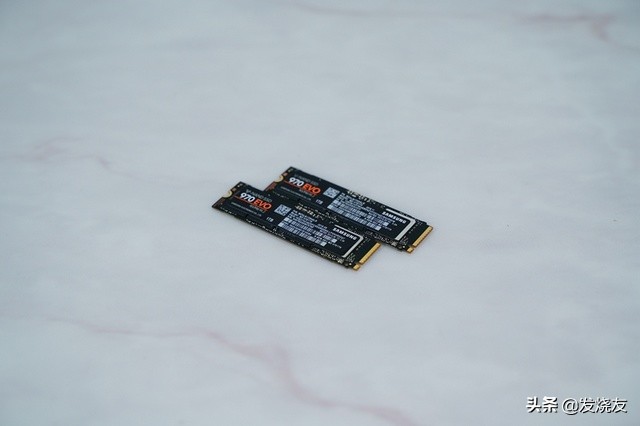 沉默是金~NZXTH700黑金电脑水冷装机秀