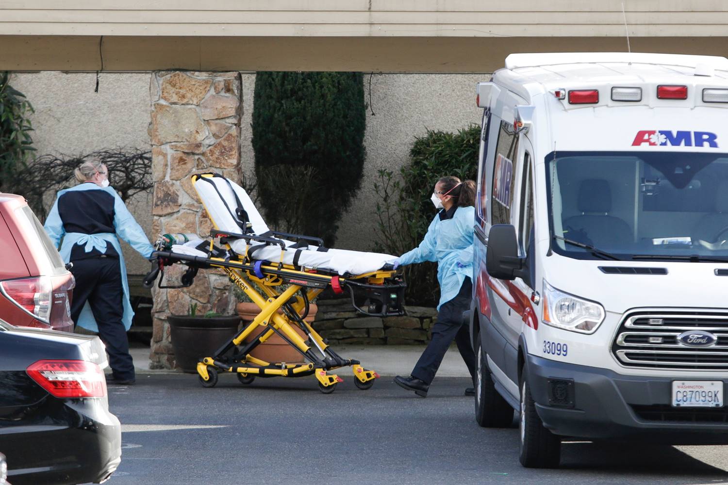 美国民众看病没钱怎么办,美国人没钱能医病吗