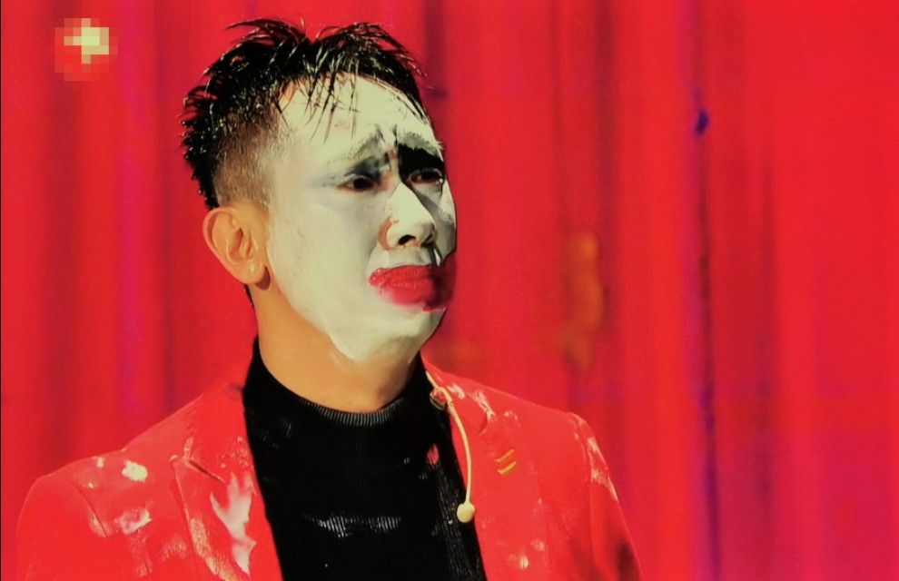 白凯南的“沦陷”—不来比赛卖情怀,掌声岂能刷存在?