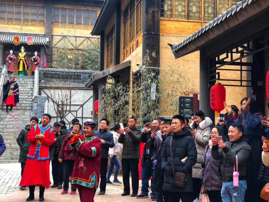 正月初五迎财神了,正月初五迎财神有几位财神