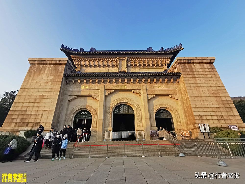 上海和南京哪个城市好,上海跟南京哪个适合生活