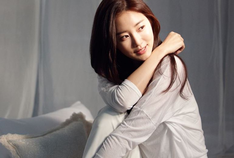 这五款平价护肤品实用又抗老,改善皮肤问题的平价护肤品推荐