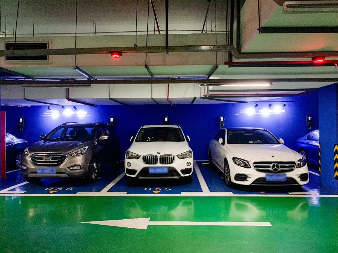 在南京月薪一万的工作,月薪1万5真的养不起车吗