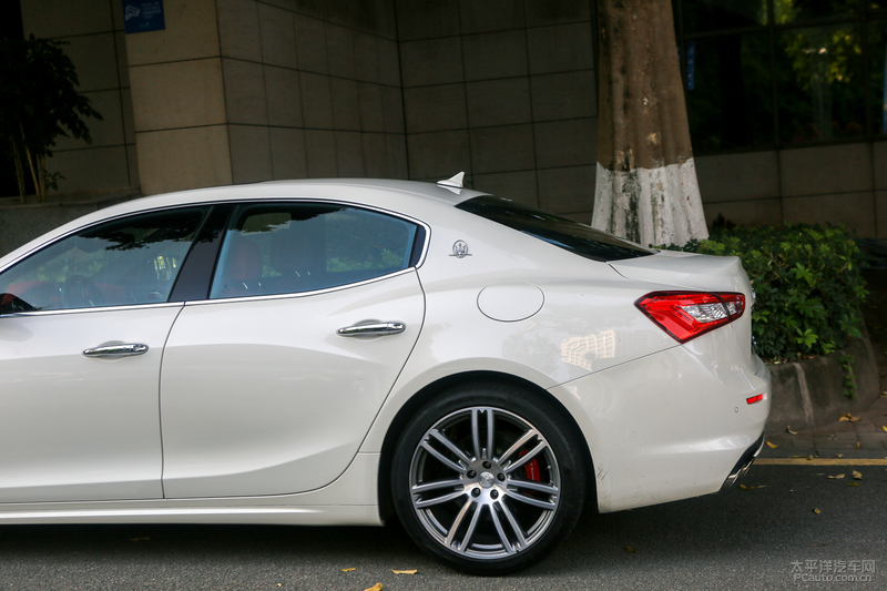 玛莎拉蒂ghibli和s350,玛莎拉蒂ghibli测试评价