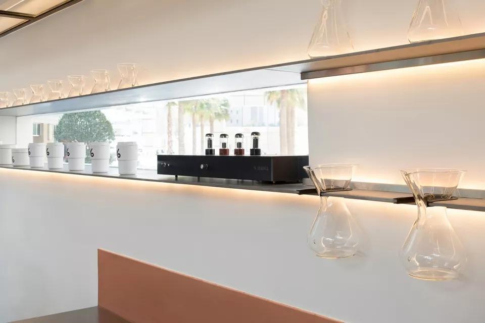 上海神秘咖啡品牌%Arabica,日本设计师青山周平、佐藤大亲自操刀