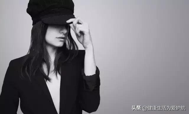 麻衣服褪色恢复小妙招,黑衣服褪色有什么妙招恢复