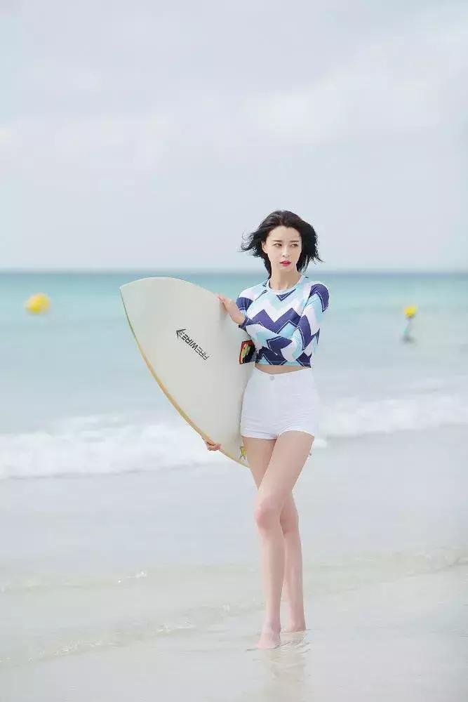 她被称为“女团性感标杆”，你评评理