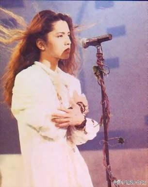 他凭借颜值包揽岛国大半个漫画圈原型，妻子是蜡笔小新梦中情人