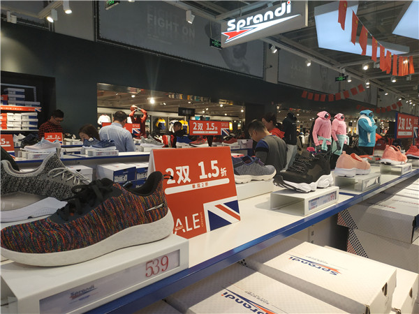 晋江鞋都安踏,福建晋江李宁安踏运动鞋