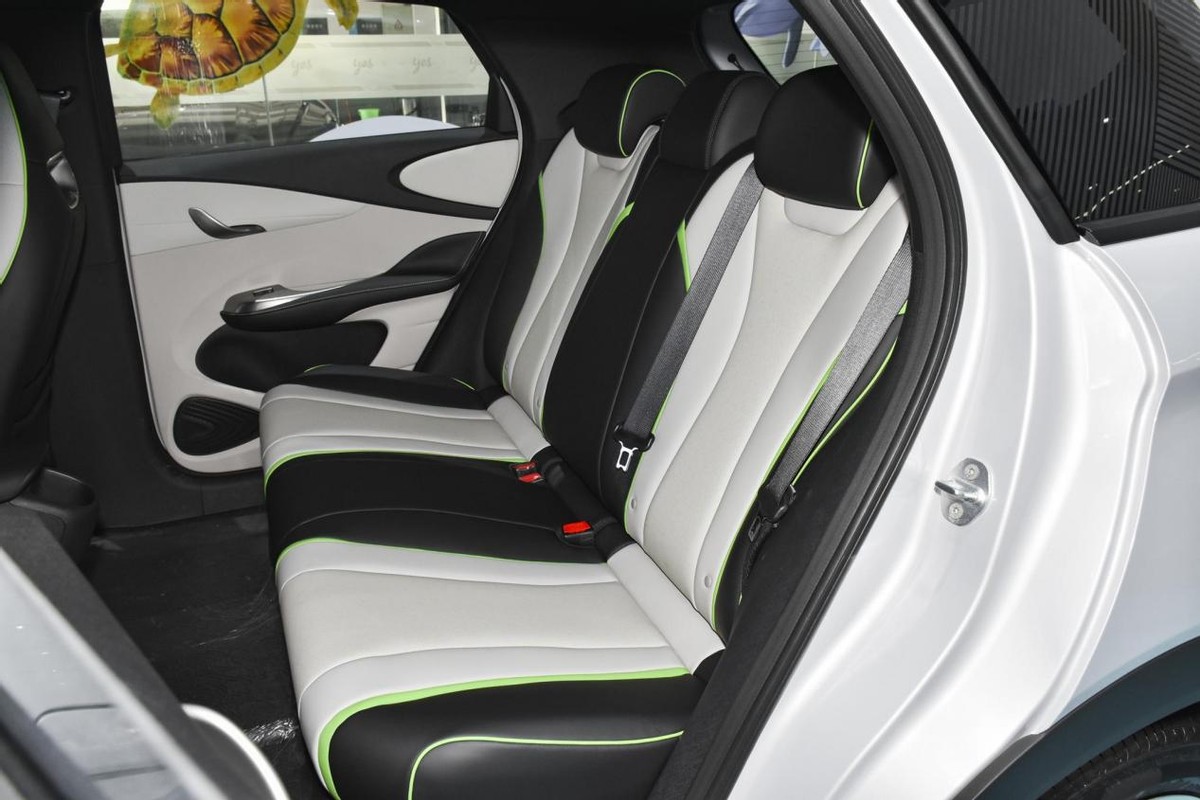 城市小精灵代步首选车,比亚迪宝骏售价