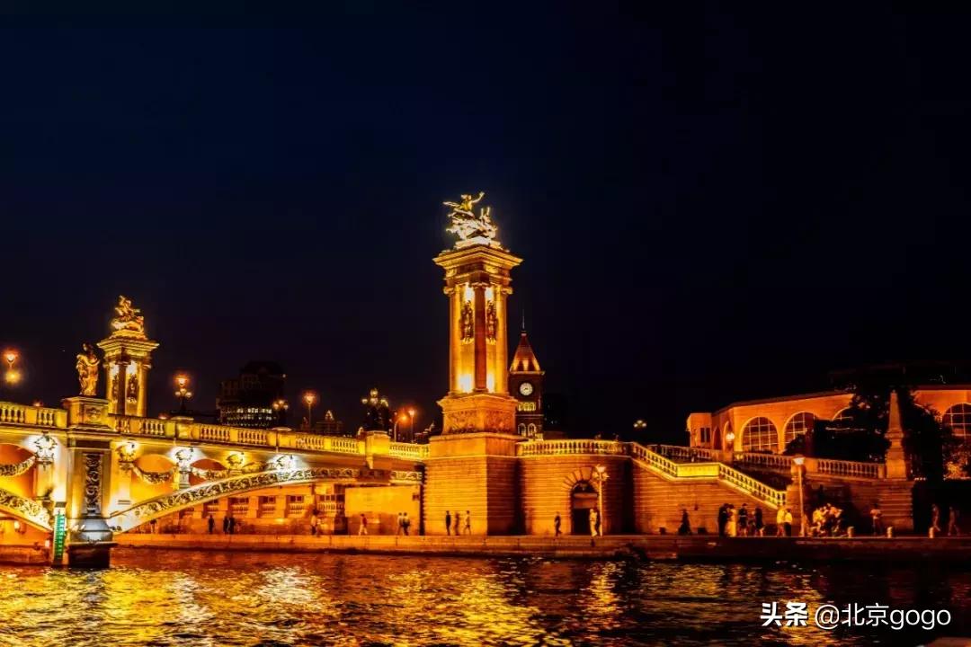 抓住夏天的尾巴放肆玩乐，一起打卡隔壁城市这条网红游船