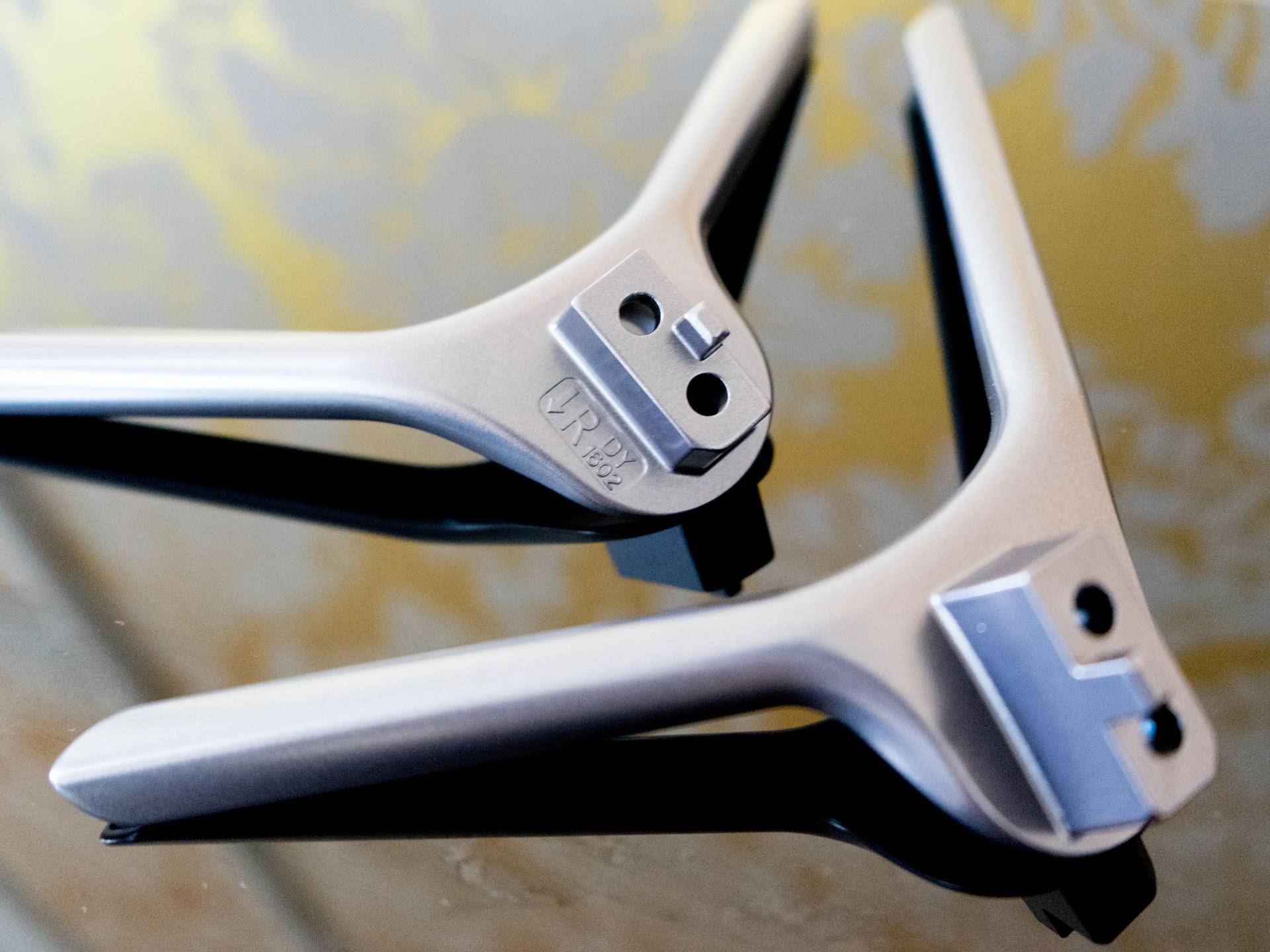 海信电视65寸不卡顿,海信电视hz65e7d屏幕亮度多少