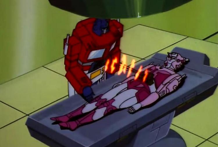 擎天柱领袖之证中的高光时刻,擎天柱第一部登场时的样子