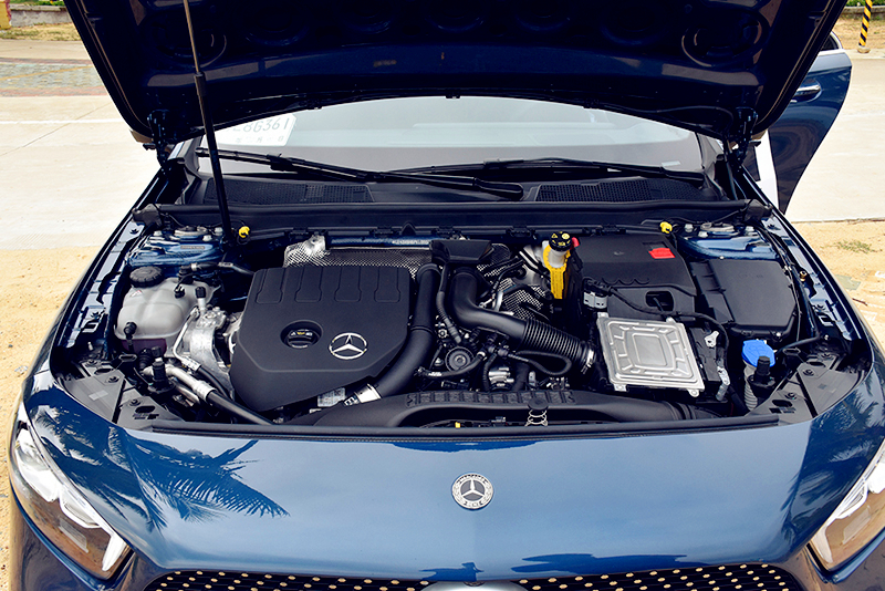 奔驰a200l试驾感受最新,全新奔驰a200l试驾