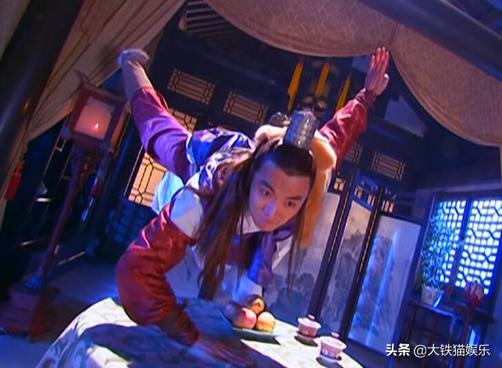 盘点古装用扇子行云流水的打戏,盘点十位古装男星打戏