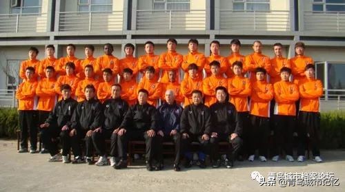 青岛足球风云30载,青岛足球赛青岛海牛