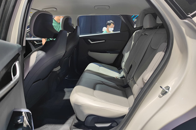 璧蜂簹ev6浜浉涓婃捣杞﹀睍鏂拌璁￠珮缁埅,鏂版璧蜂簹ev6姝ｅ紡鍏竷