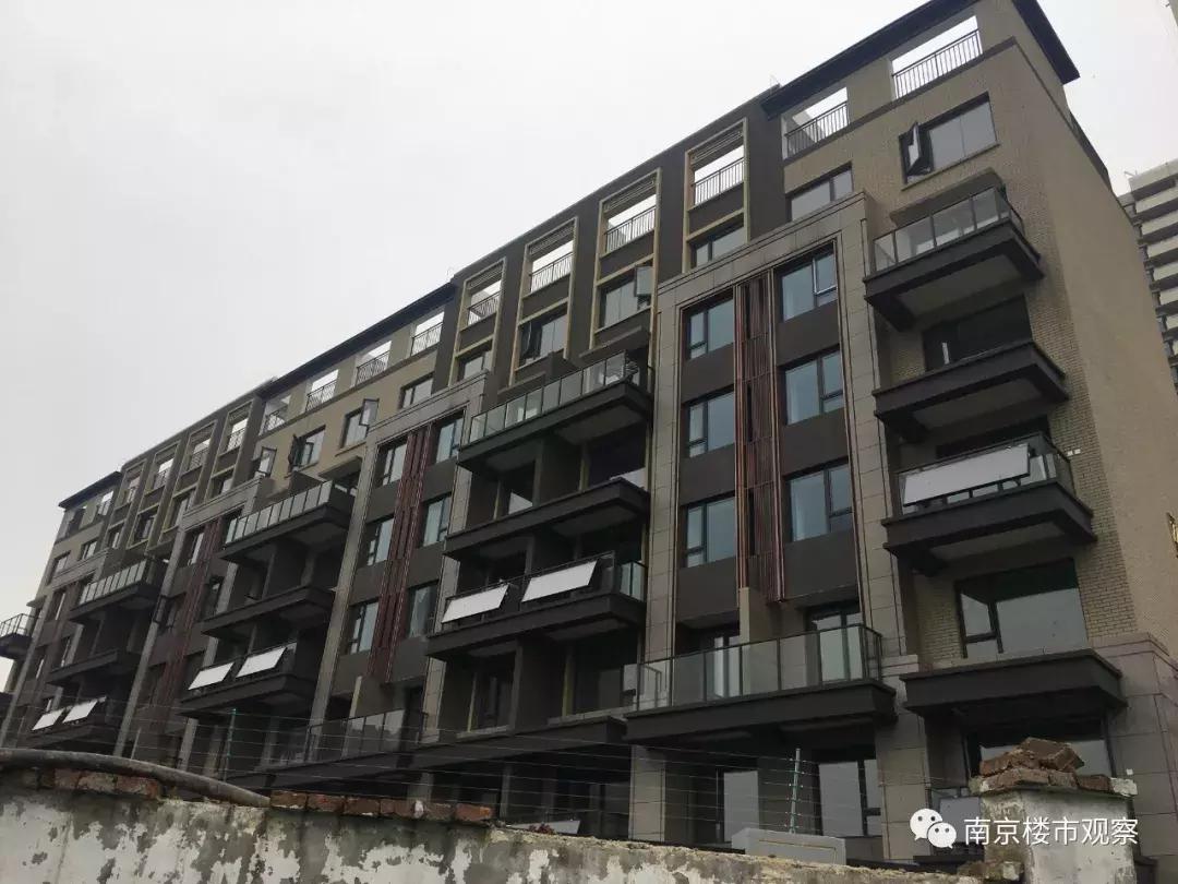 10盘迎来交付大考，实景谍照流出！这品质…