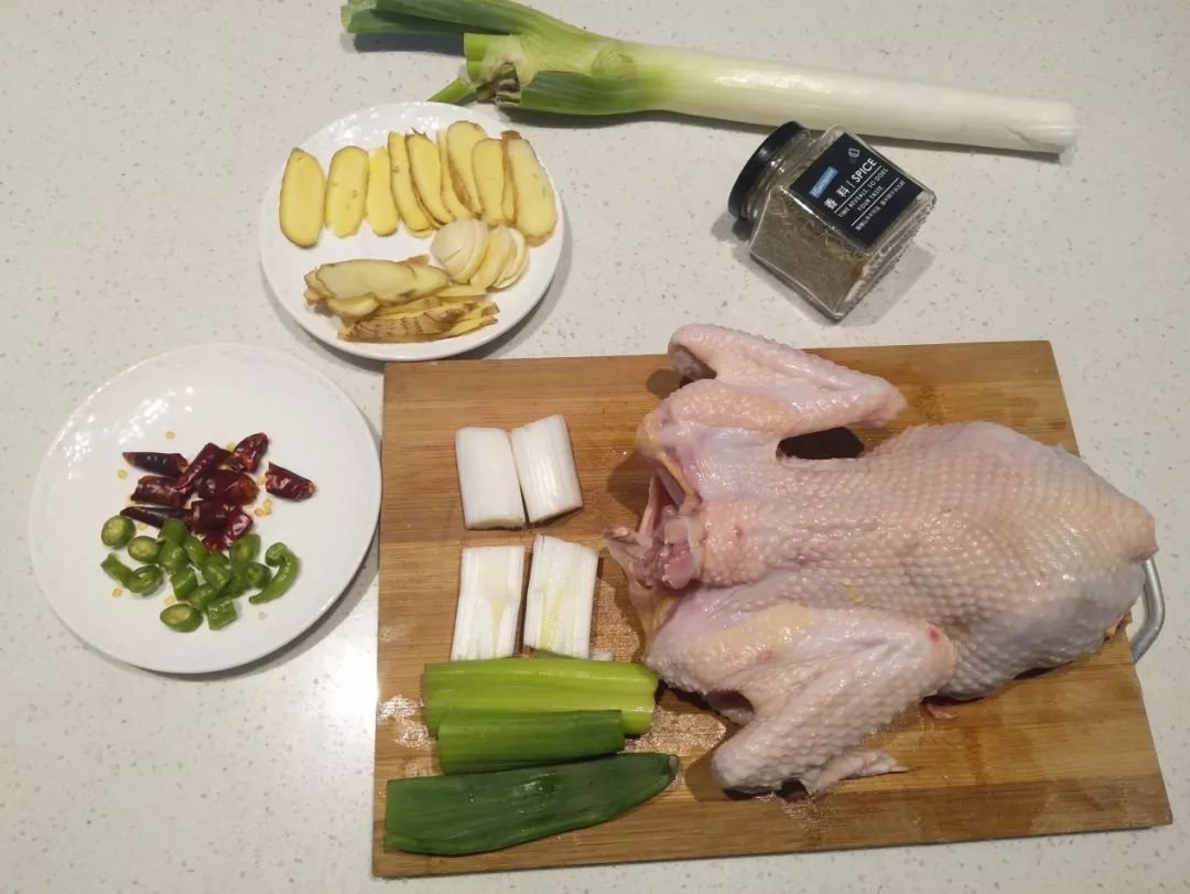 轻奢辛西娅22cm珐琅铸铁炖锅,20cm宝石蓝渐变色铸铁珐琅炖锅