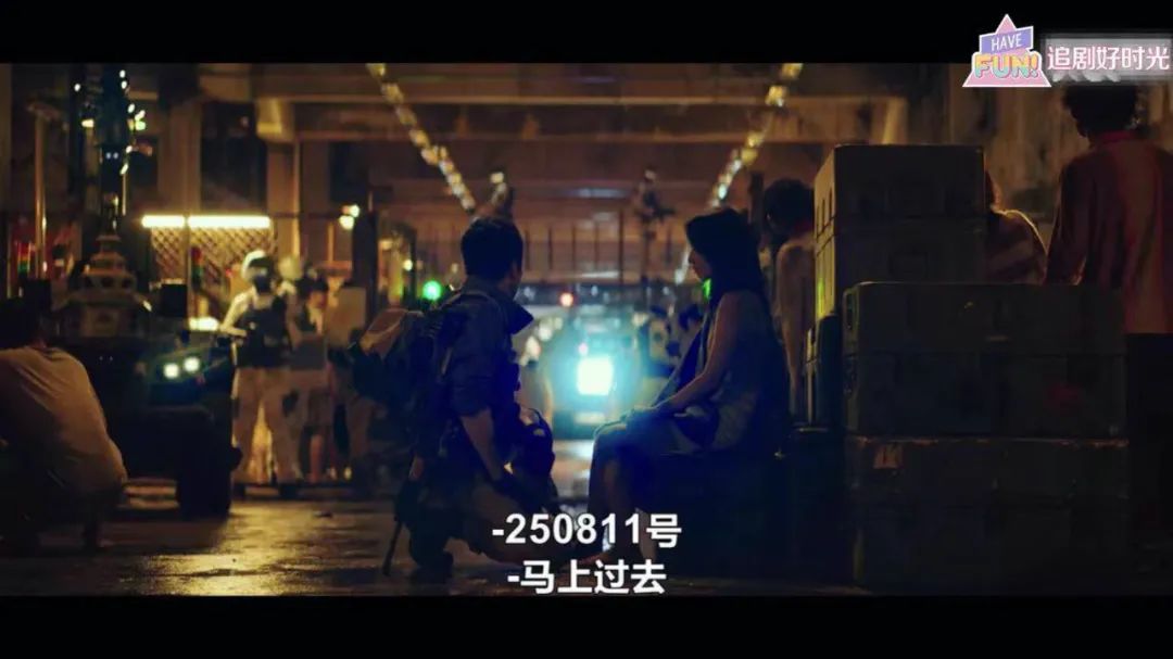 开局就坠机，曹叔这部新剧玩的就是心跳