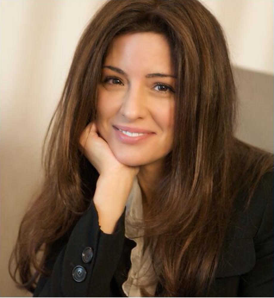 她白手起家创立两个美妆品牌，一个卖给欧莱雅一个卖给科蒂