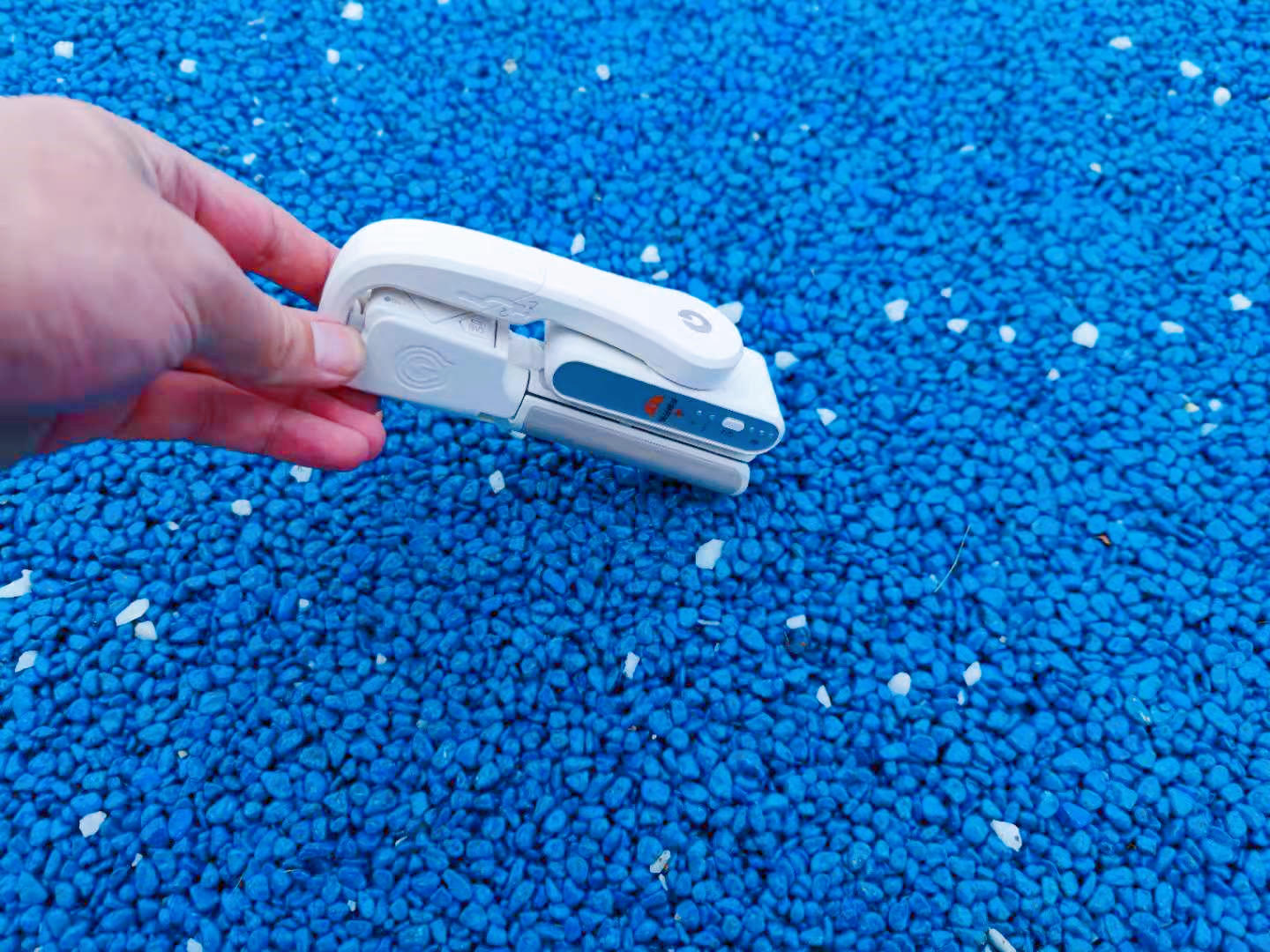 这才是自拍杆的完美形态,它就是浩瀚卓越小Q稳拍杆,不服来战