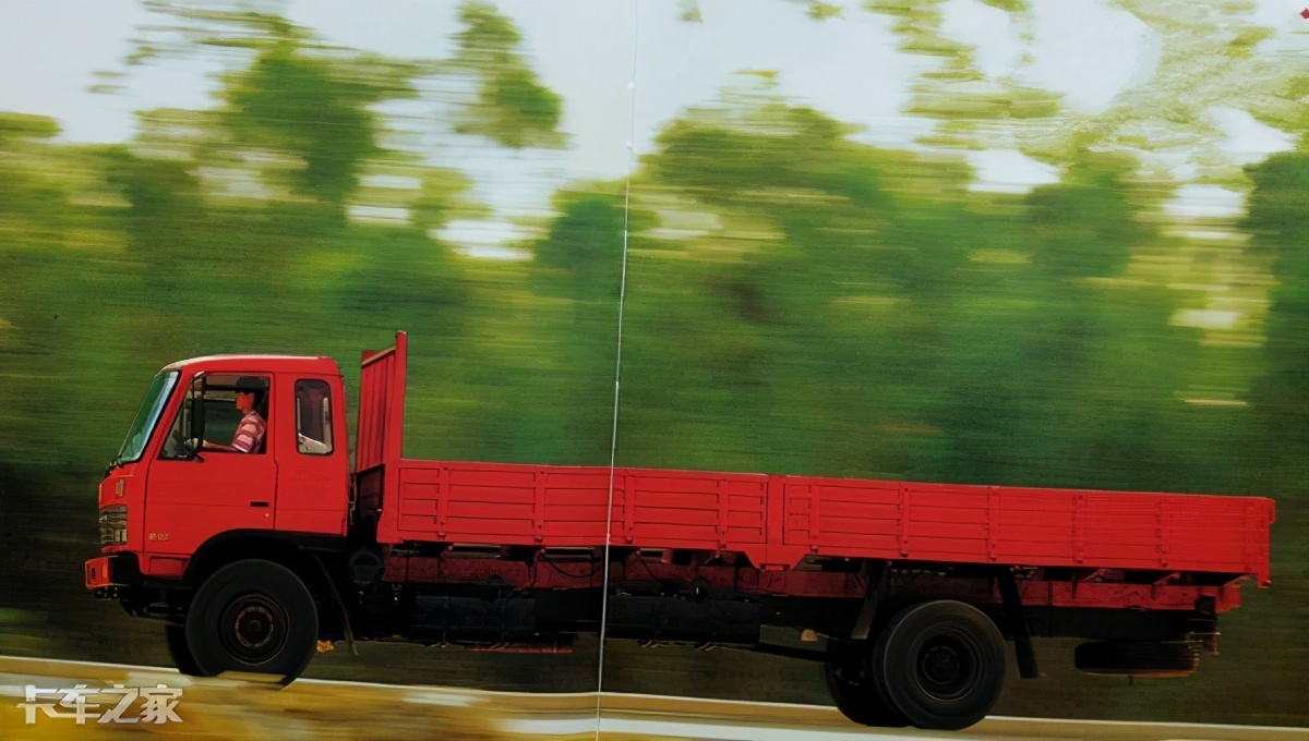 90年代东风小货车,90年代东风带卧铺的尖头卡车