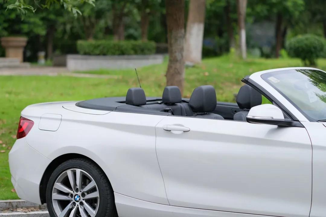 宝马220i有七座的吗,宝马220i最新款