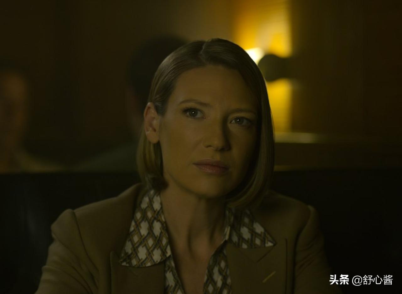 职业女性总被拍成笑话？这部高分美剧的女主，就是个打脸的反例