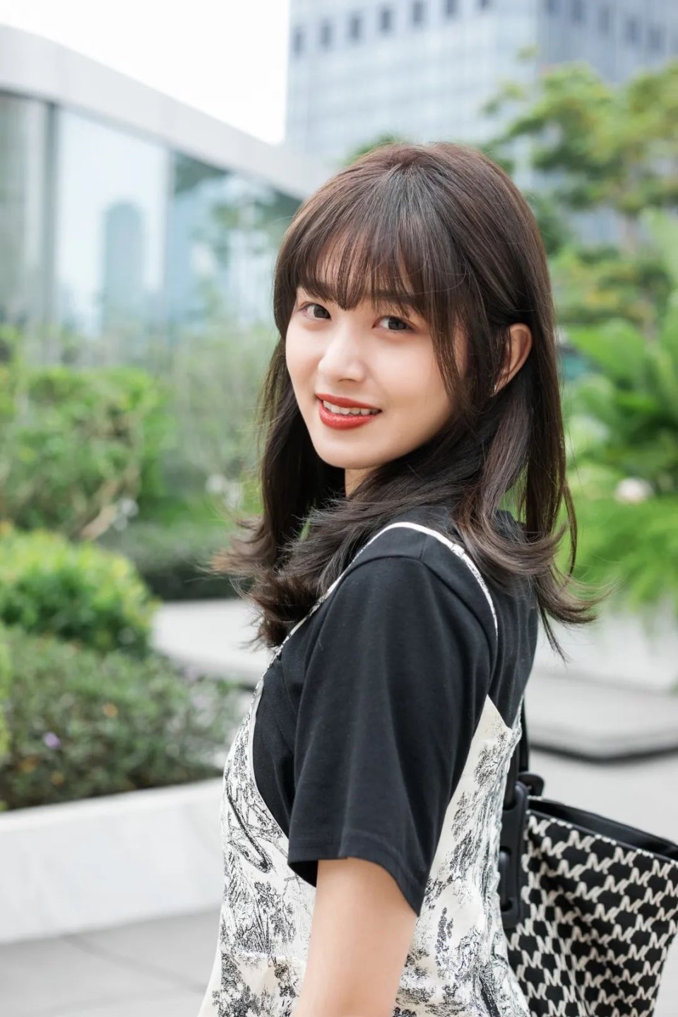 lisa同款发色演唱会,lisa同款发色妆容