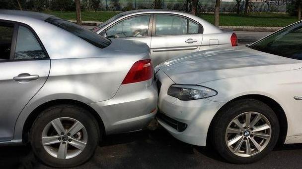 出事故了对方全责保险没赔怎么办,发生事故对方无保险应该怎么处理