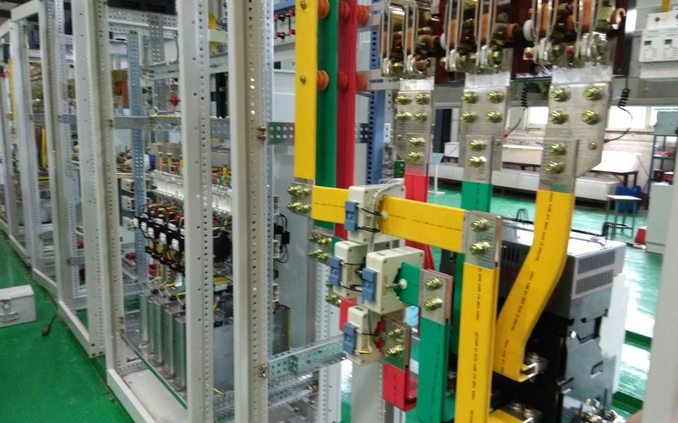 根据电流怎么选铜排,电工做铜排的技巧