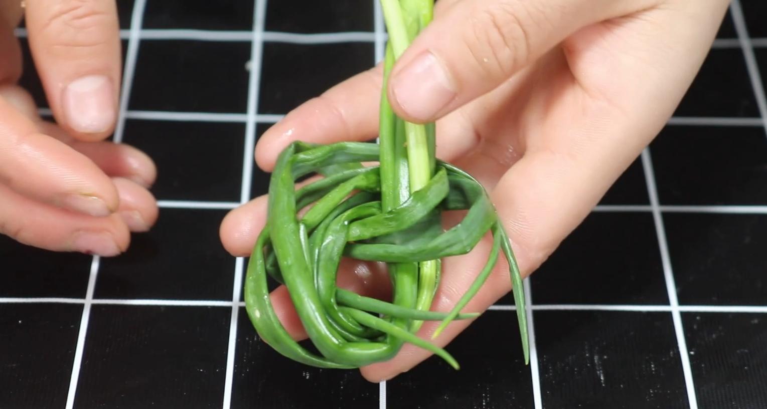 炸过的油怎么处理小妙招,炸过东西的油怎么把它弄干净