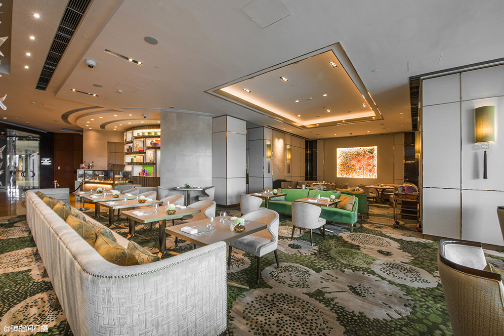 细品光彩琉璃中的东方韵味，澳门旅居的奢雅华贵尽汇于此