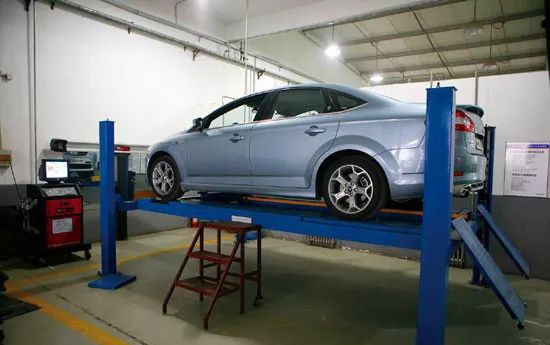 本田轻踩刹车异响解决方法,本田110cc踏板异响通病