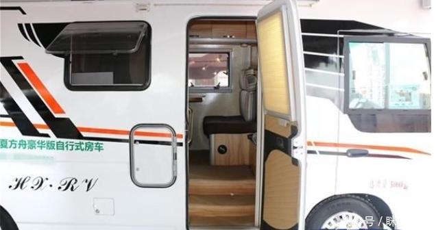 宇通5.99米自动挡中巴房车,看上去和普通车一样的房车
