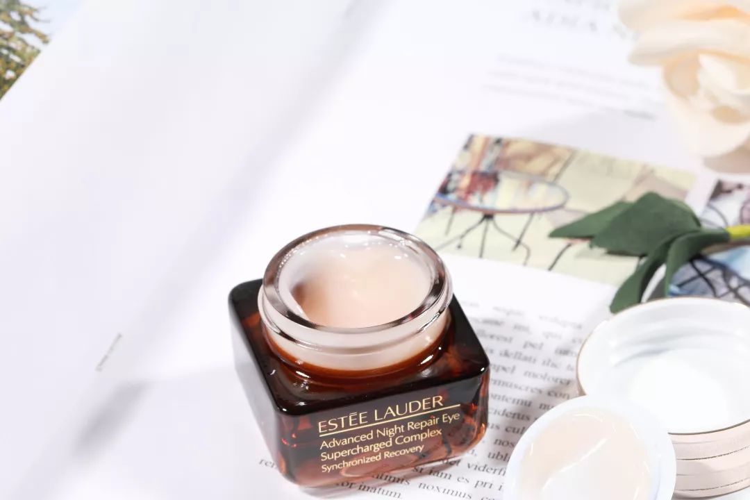 吴宣仪黑唇妆上热搜了是怎么回事,吴宣仪唇妆视频