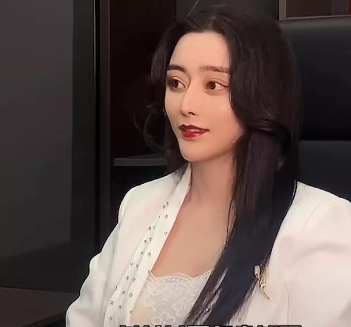 女网红整容600万,女网红自曝整容