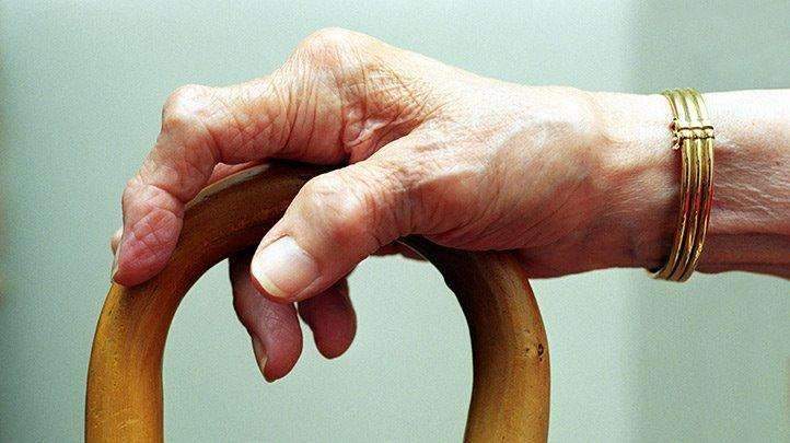 人到68岁女性容易得类风湿病吗,女性类风湿关节炎能治好吗