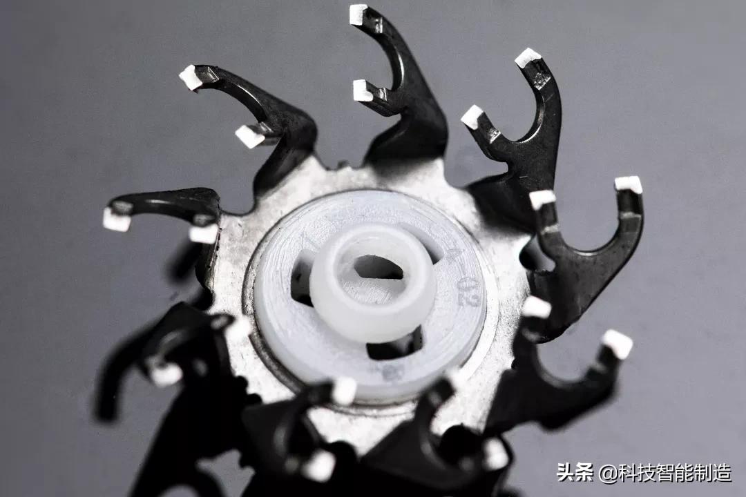 小米最好用的一款剃须刀 (小米电动剃须刀s300与s500哪个好)