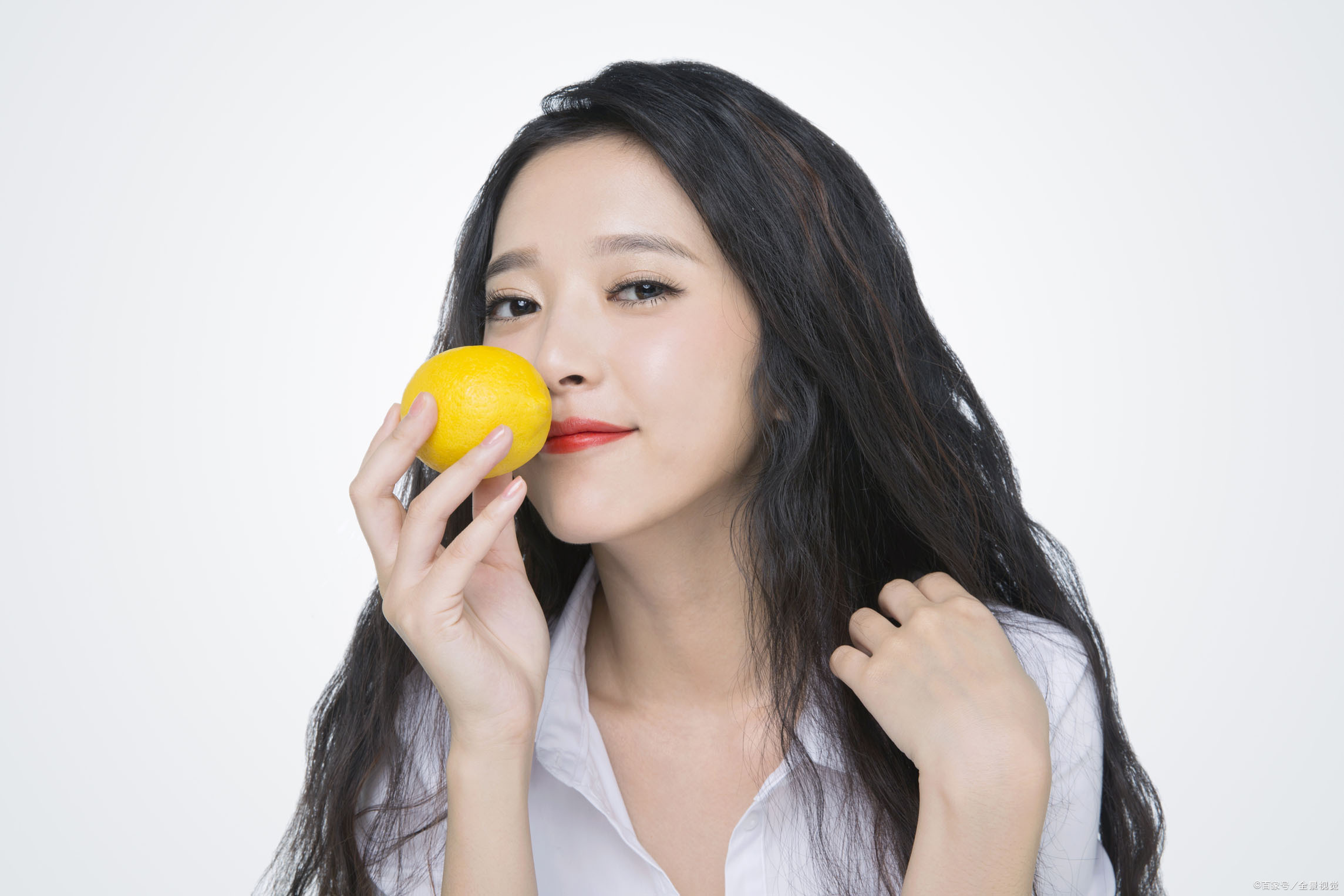 女人脸上长痘痘用什么方法祛痘,女人脸上长痘痘该怎么调理