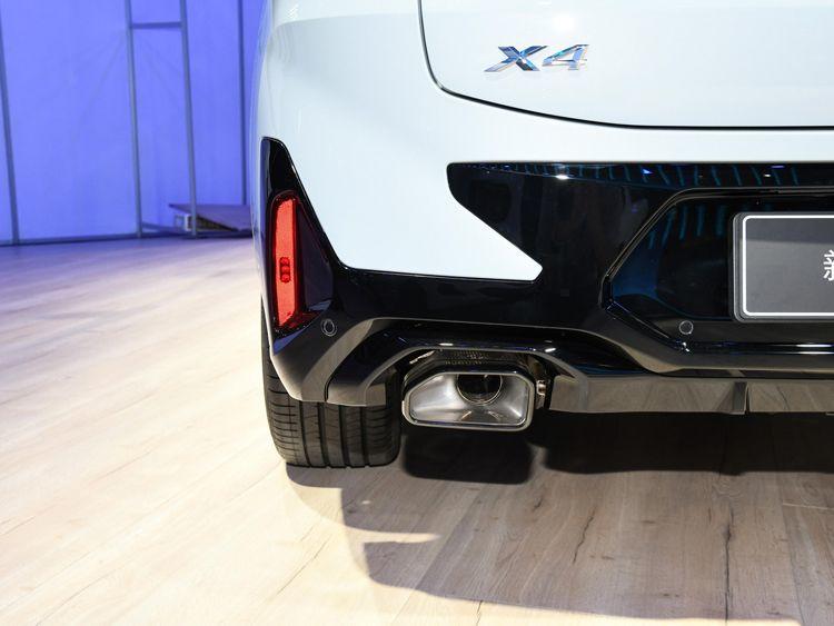 宝马双肾格栅最大的车型,宝马x43.0t全新2021款落地价格