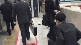 那些轮椅上的工厂,盛开着太阳之花