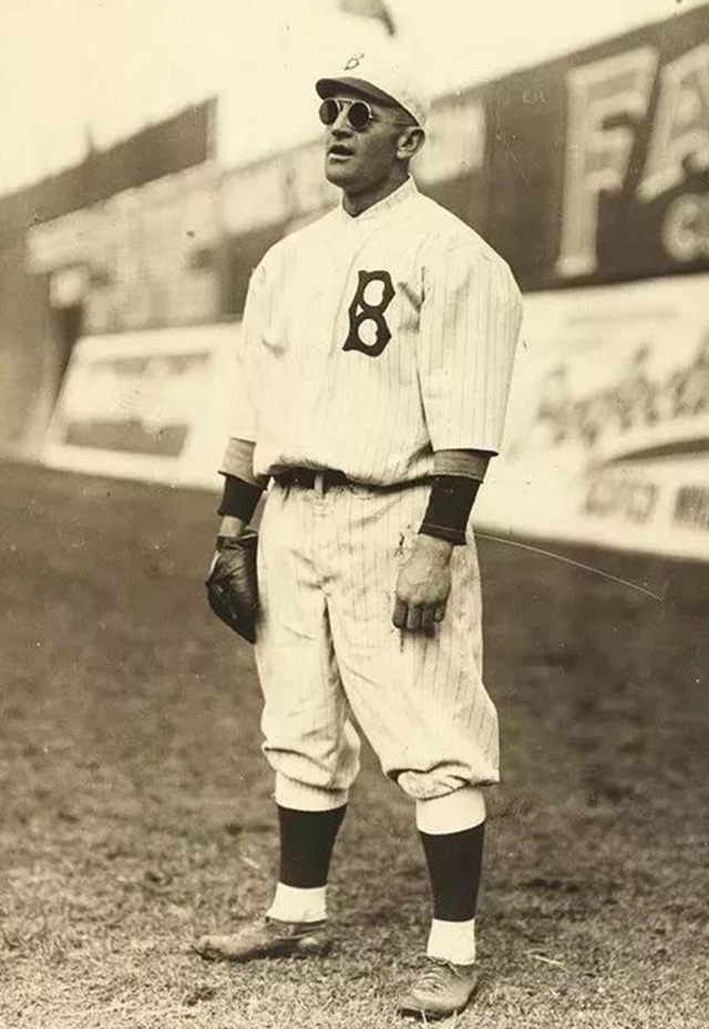 时尚潮酷的棒球帽来了谁戴谁好看,夏季的棒球帽怎么搭出活力的感觉