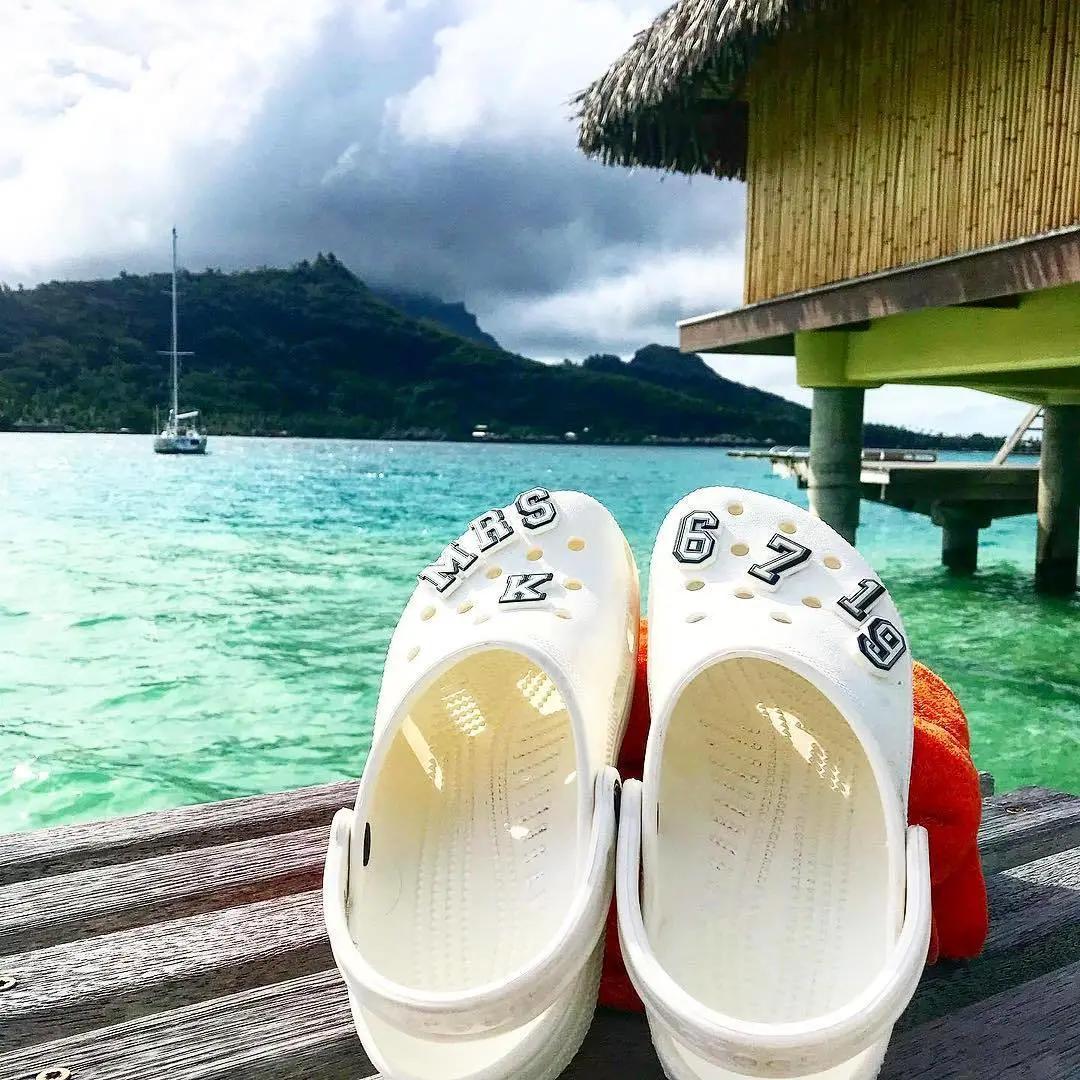 洞洞鞋zara,丑到洞洞鞋