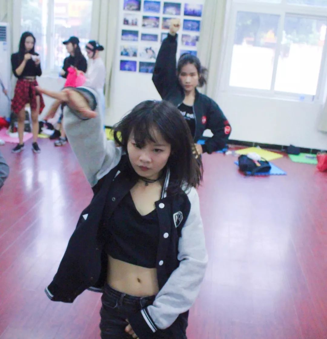 大五赛场的最美校花，桂林电子科技大学队长唐唯薇