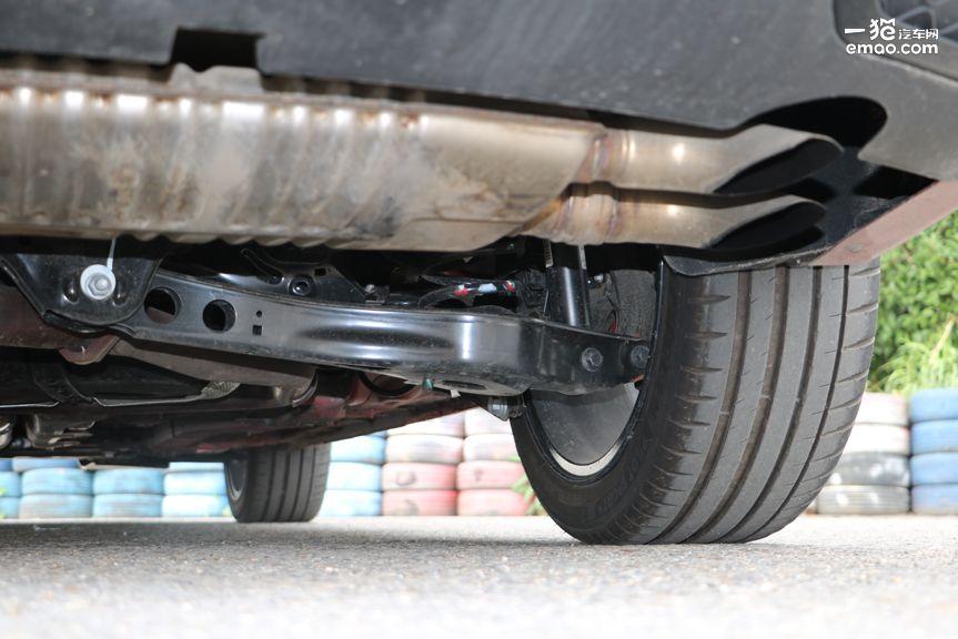 名爵6手动高铁版测试,试驾新名爵6见证6秒破百