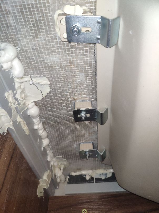 台下盆掉了怎么重新装,台下盆掉了怎么维修安装全过程